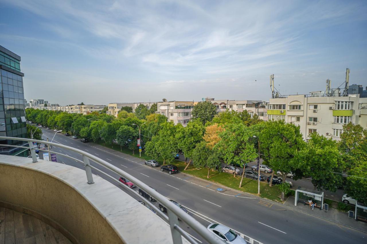 Penthouse With Huge Rooftop & Amazing City View Bukarest Exteriör bild