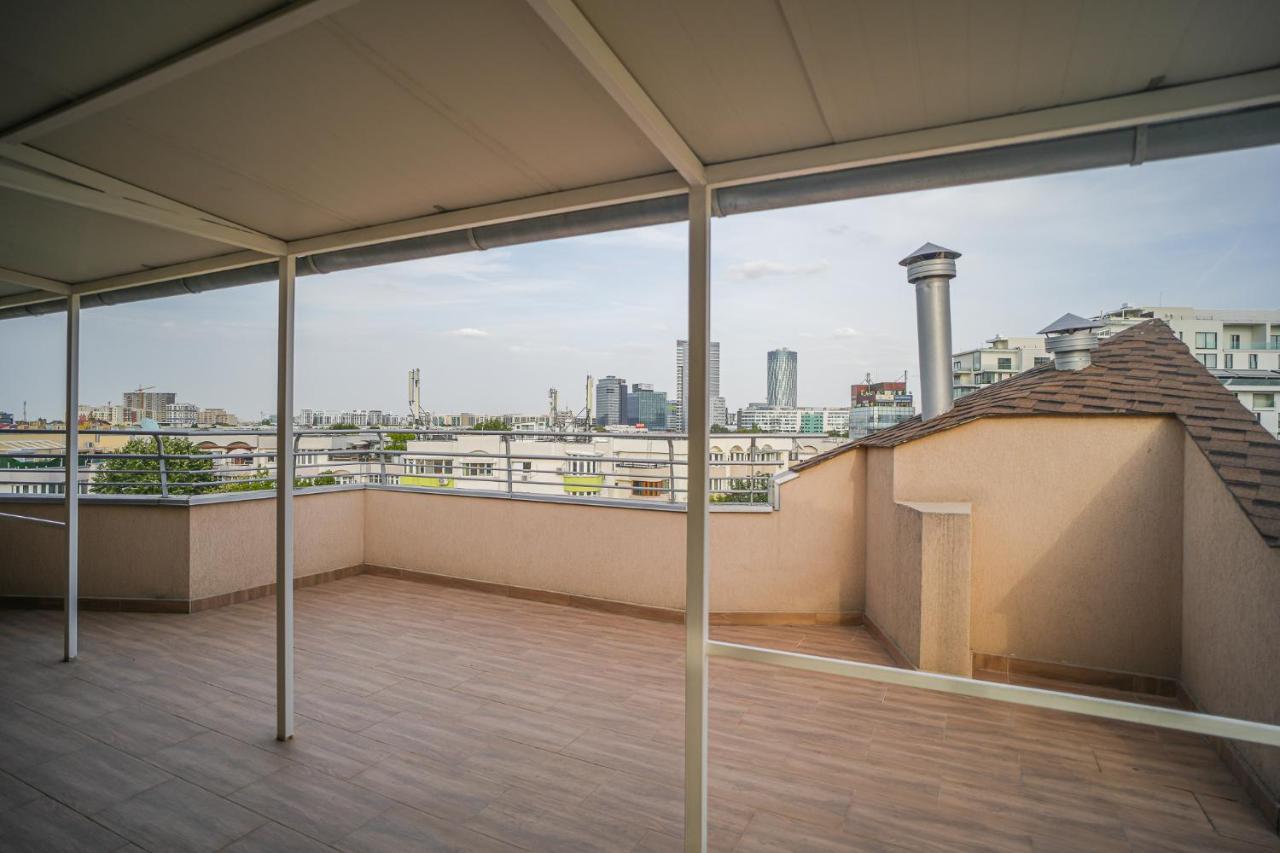 Penthouse With Huge Rooftop & Amazing City View Bukarest Exteriör bild
